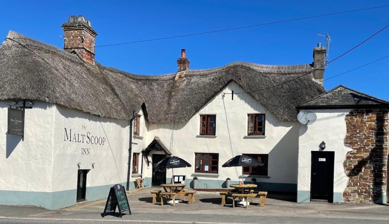 The Malt Scoop Inn Merton  外观 照片