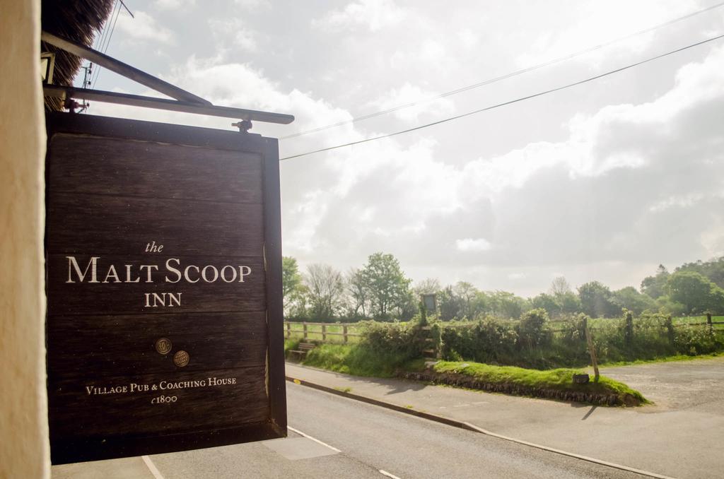 The Malt Scoop Inn Merton  外观 照片
