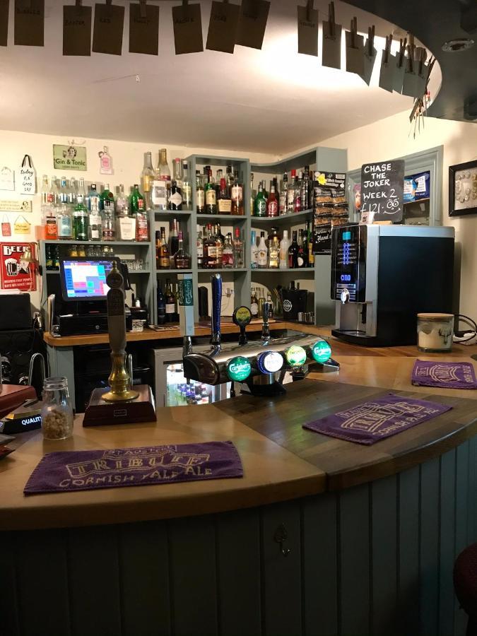 The Malt Scoop Inn Merton  外观 照片